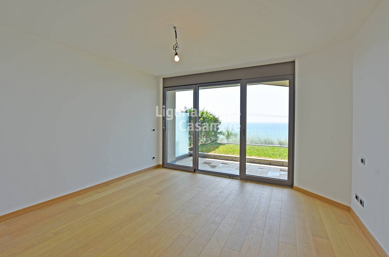 2 Bed Apartment, Corso Mazzini, Sanremo — Photo 5 (Sanremo, Liguria)