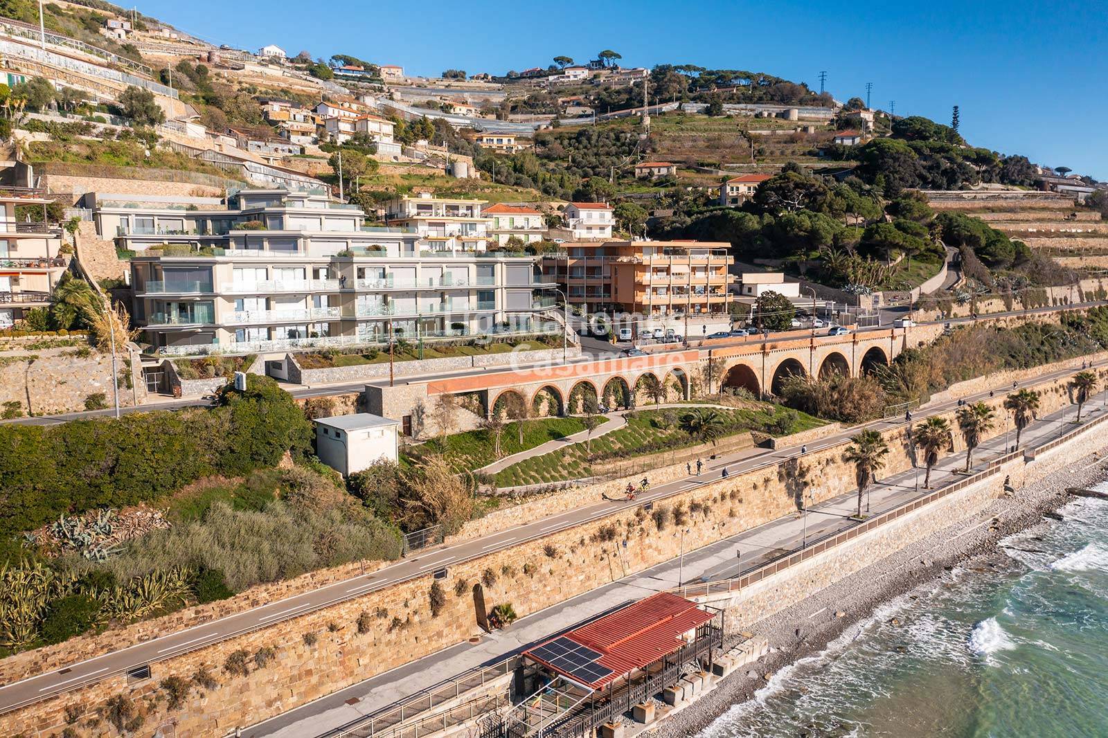 2 Bed Apartment, Corso Mazzini, Sanremo — Photo 9 (Sanremo, Liguria)