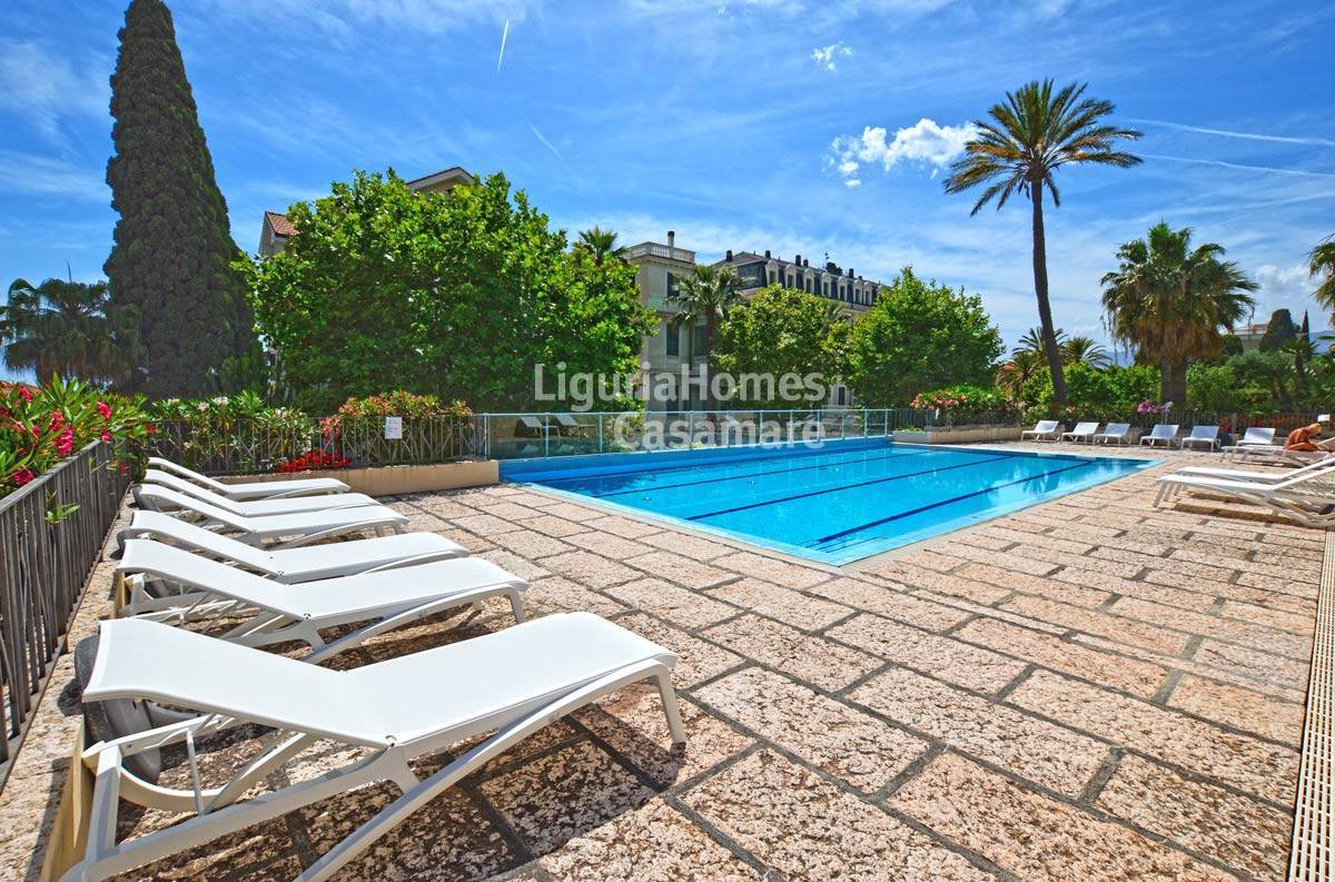 5 Bed Apartment, Via Romana, Bordighera — Photo 9 (Bordighera, Liguria)