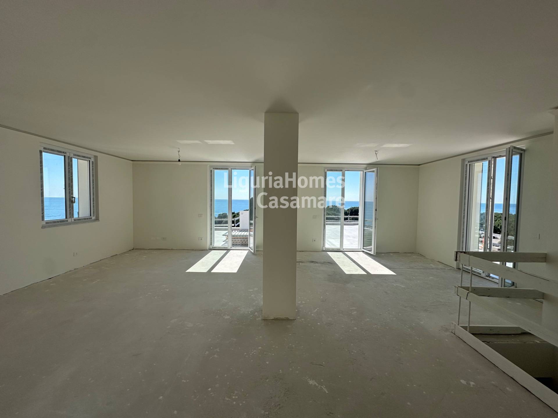 3 Bed Penthouse Apartment, Via al Capo, Bordighera — Photo 5 (Bordighera, Liguria)