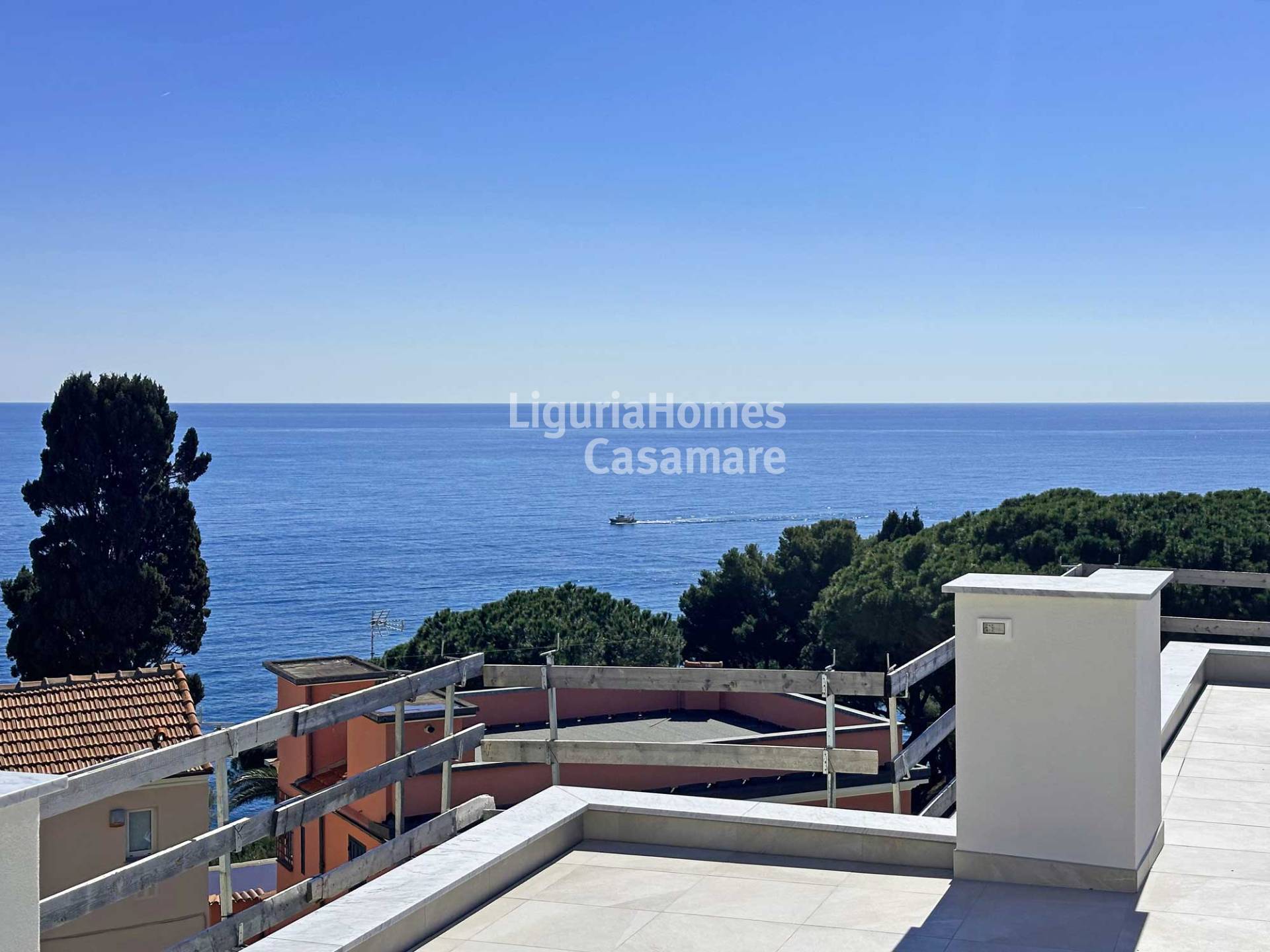 3 Bed Penthouse Apartment, Via al Capo, Bordighera — Photo 7 (Bordighera, Liguria)