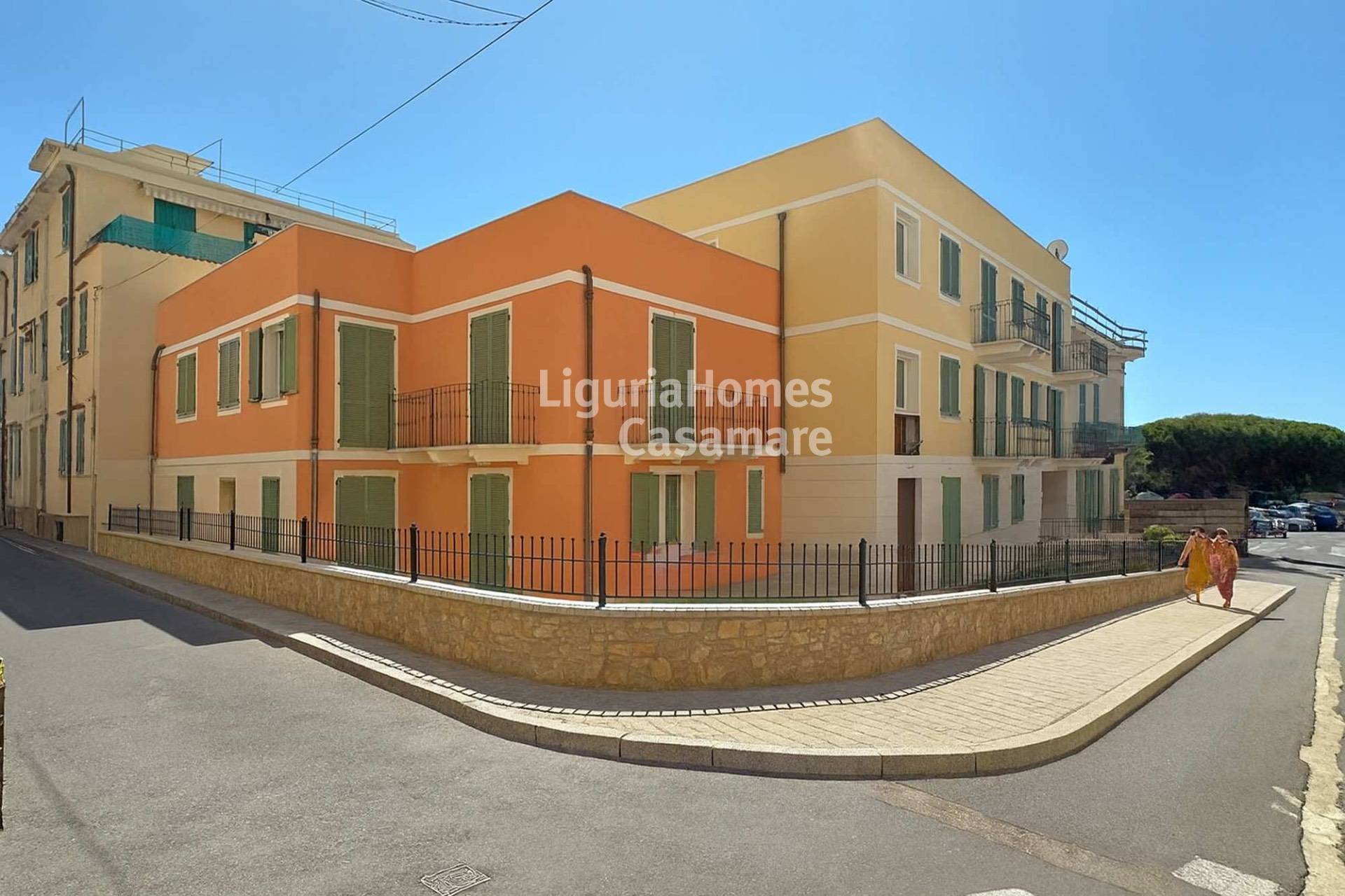 3 Bed Penthouse Apartment, Via al Capo, Bordighera — Photo 8 (Bordighera, Liguria)