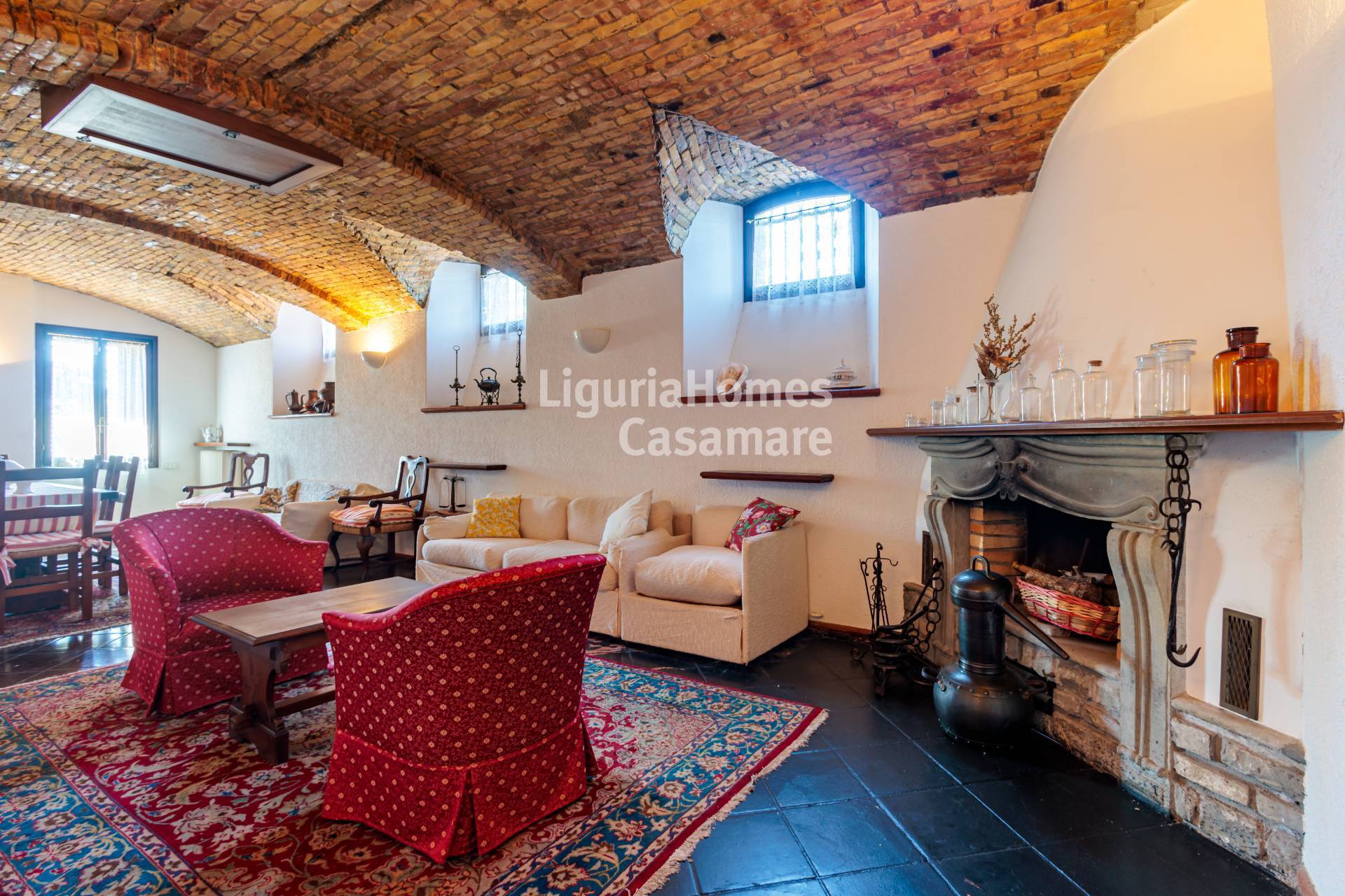3 Bed Apartment, Via Giacinto Menotti Serrati, Imperia — Photo 2 (Imperia, Liguria)
