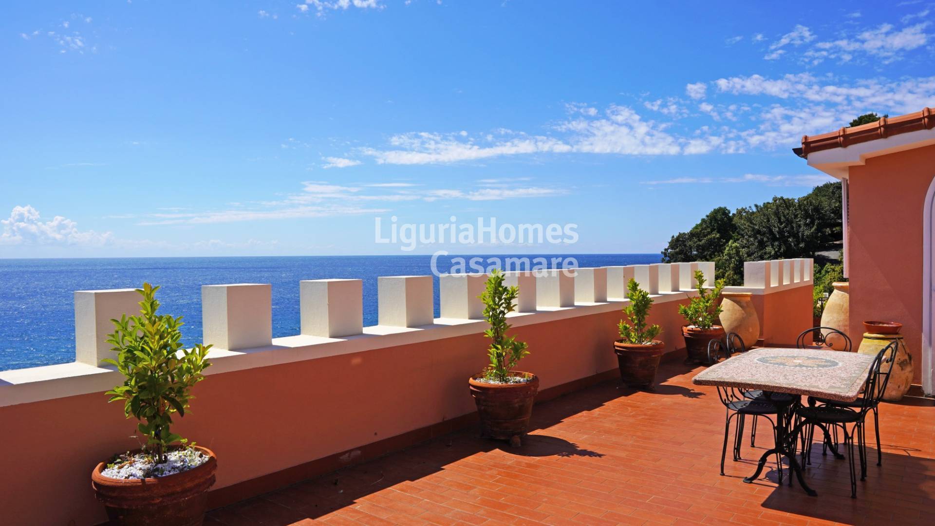4 Bed Apartment, Via Aurelia, Imperia — Photo 2 (Imperia, Liguria)