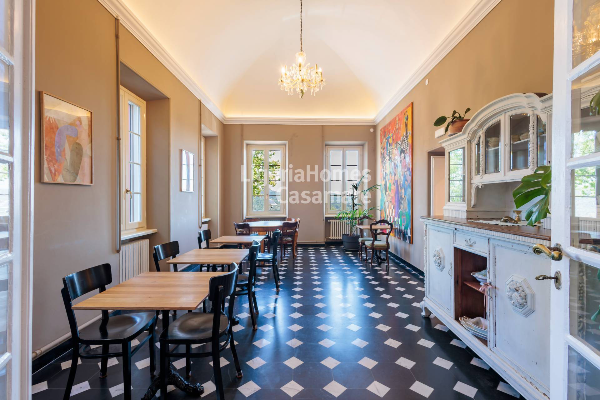 7 Bed Villa, Piazza Rita Saglietto, Imperia — Photo 2 (Imperia, Liguria)