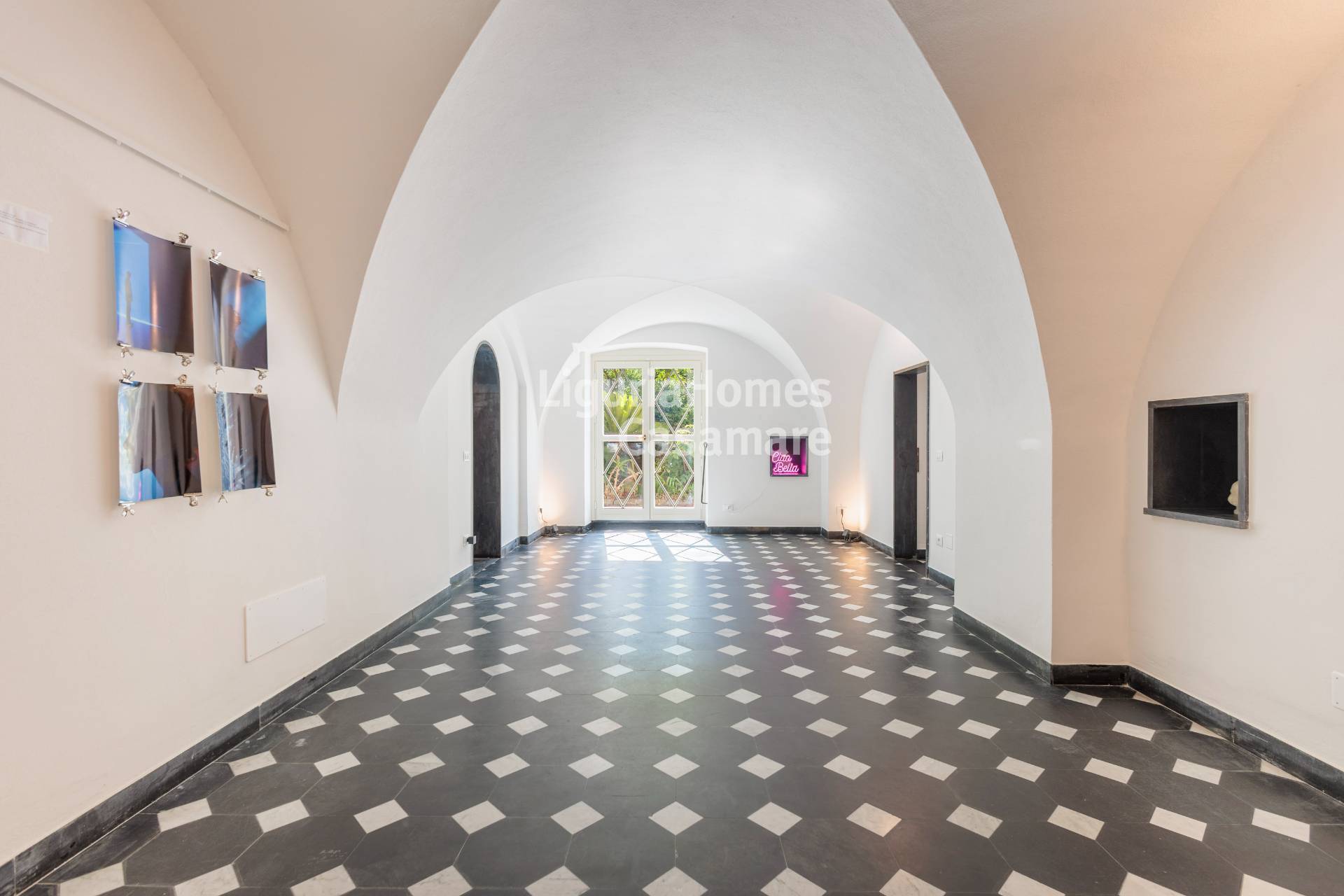 7 Bed Villa, Piazza Rita Saglietto, Imperia — Photo 3 (Imperia, Liguria)