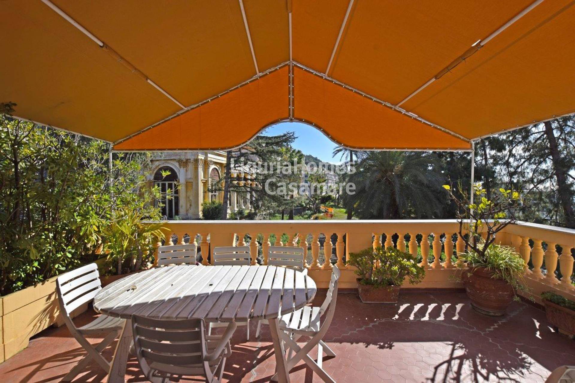2 Bed Top-Floor Villa Apartment, Via Cavalieri di Rodi, Ospedaletti