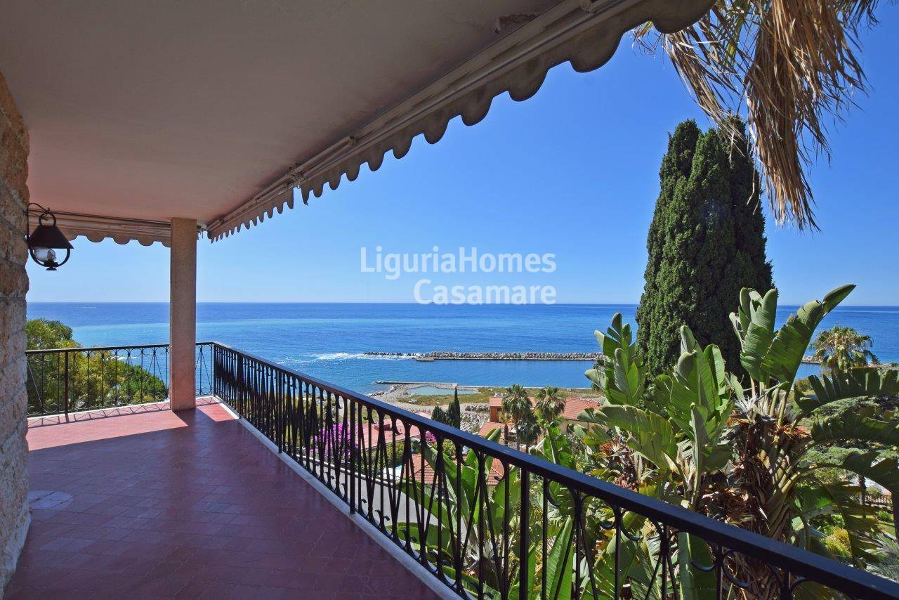 2 Bed Sea-View Apartment with Pool & Tennis, Via Aurelia Ponente, Ospedaletti
