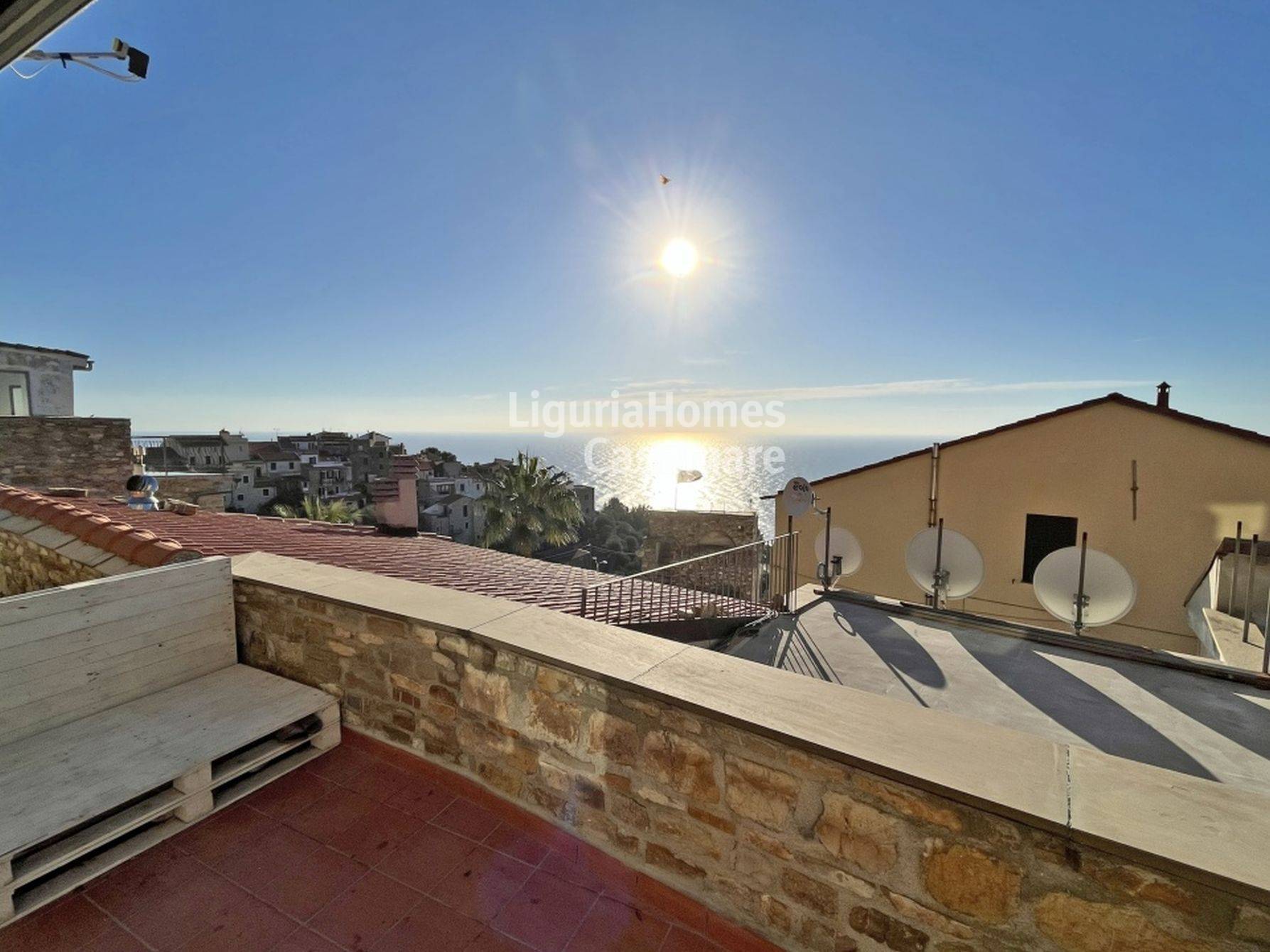 1 Bed Townhouse, Via Pancaldo, Cipressa — Photo 8 (Cipressa, Liguria)