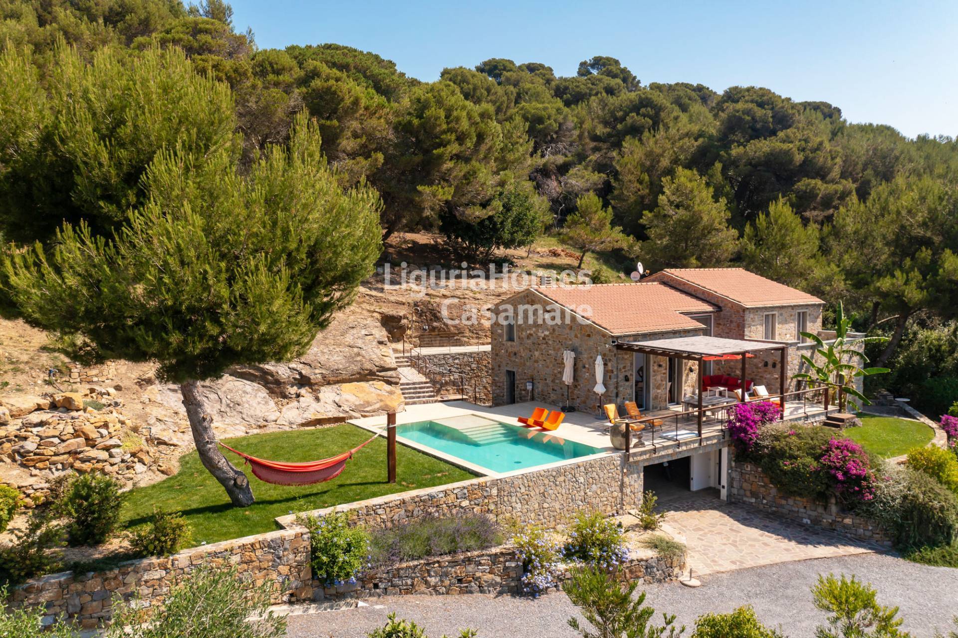 3 Bed Villa, Regione Sotto, Cipressa — Photo 1 (Cipressa, Liguria)