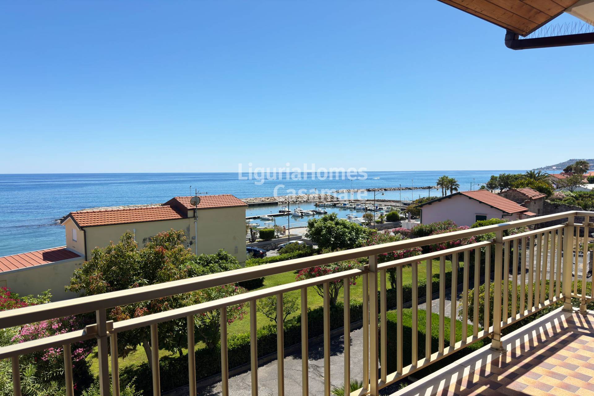 2 Bed Seafront Penthouse with 100 m² Terrace, Via Marco Polo, Santo Stefano al Mare