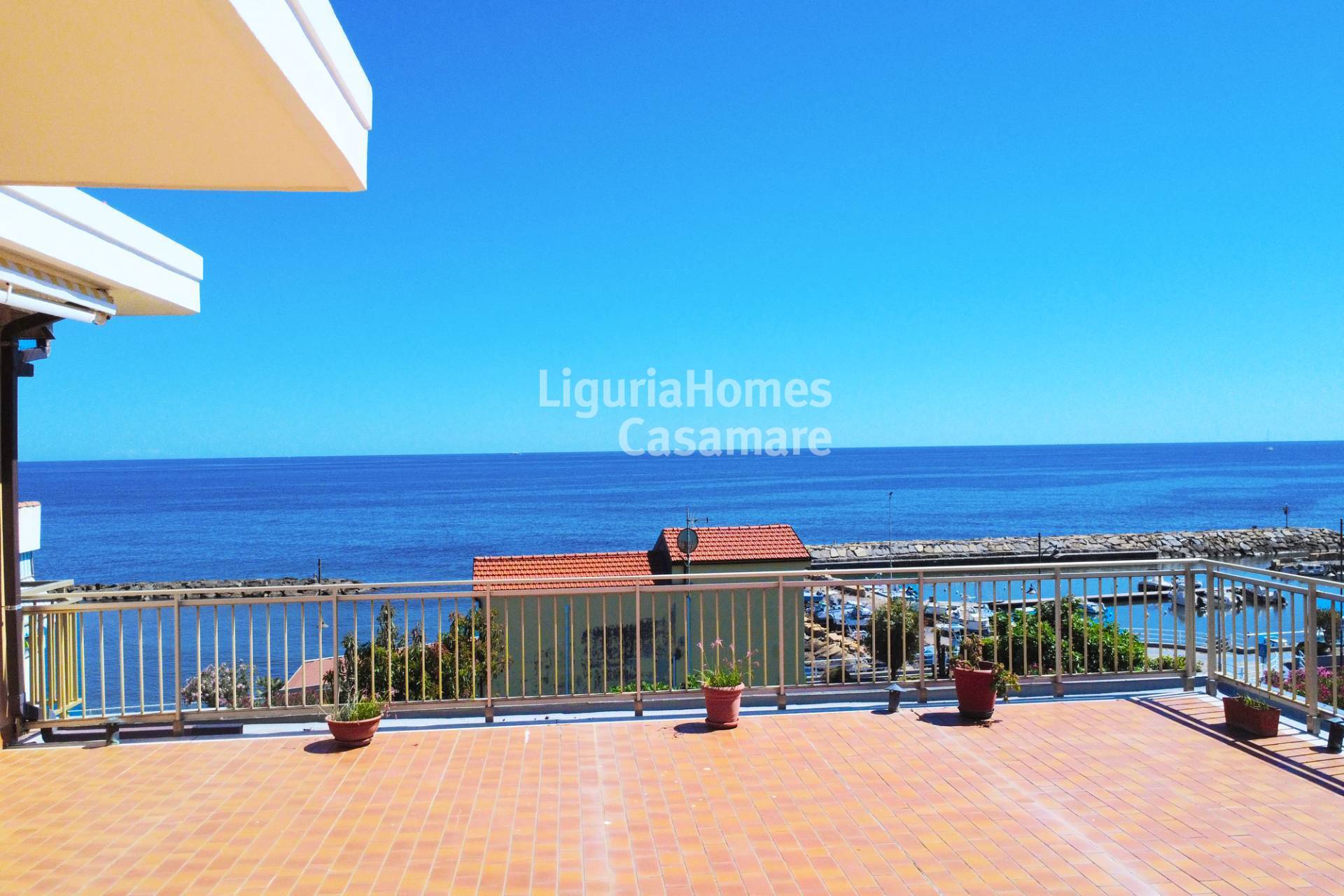 2 Bed Apartment, Via Marco Polo, Santo Stefano al Mare — Photo 3 (Santo Stefano al Mare, Liguria)