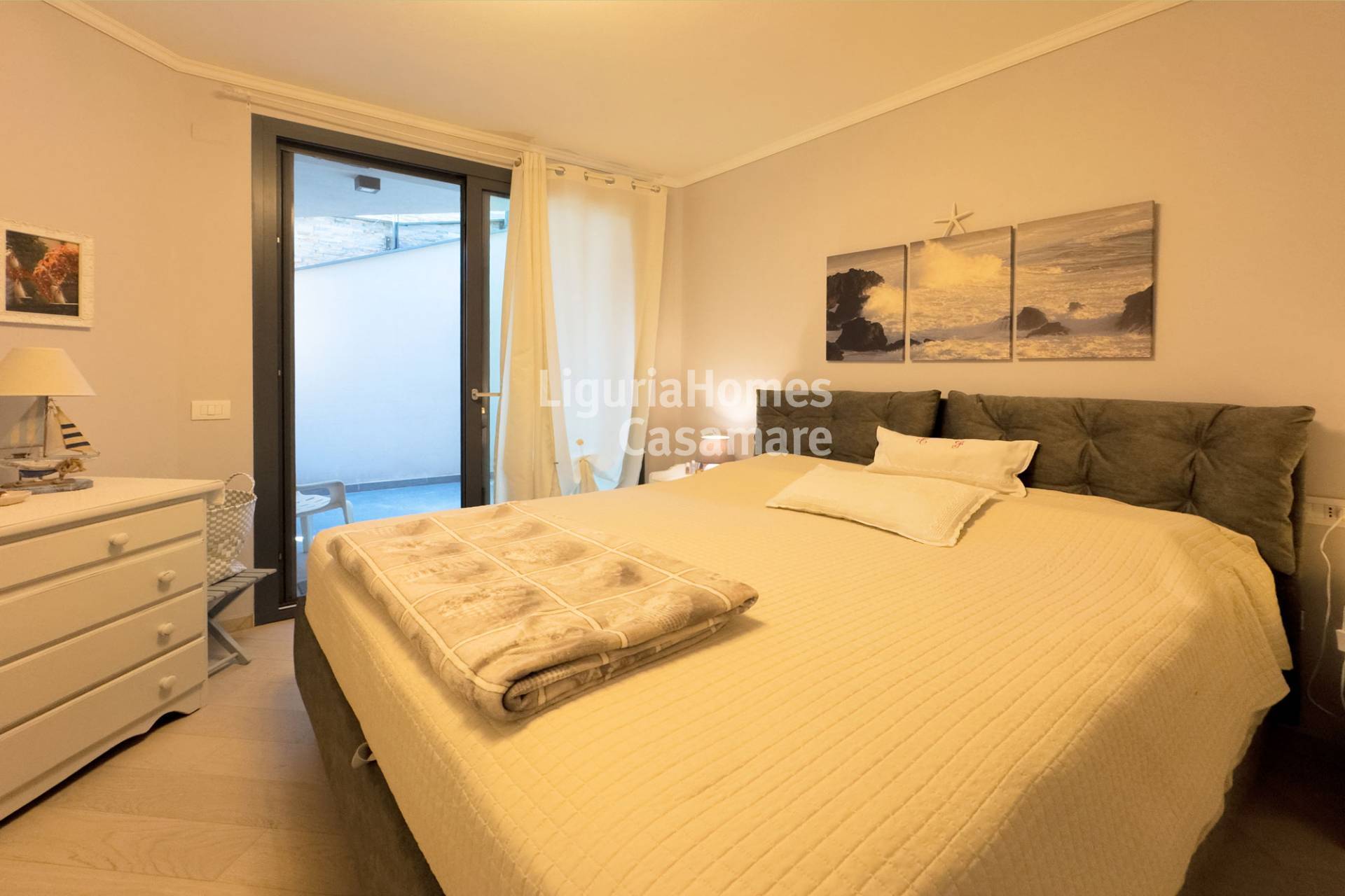 2 Bed Apartment, Via Gianni Cozzi, Santo Stefano al Mare — Photo 9 (Santo Stefano al Mare, Liguria)