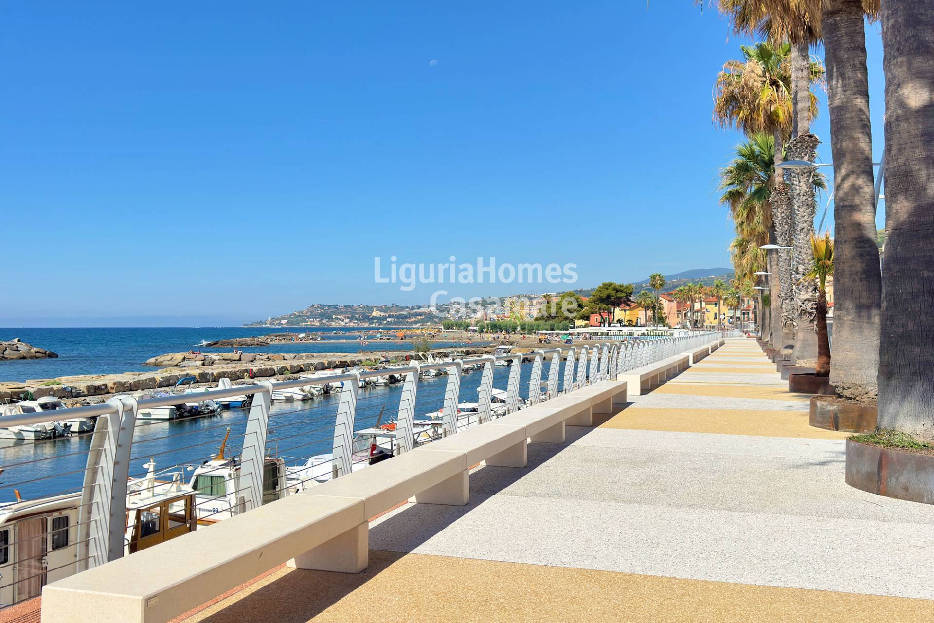 2 Bed Apartment, Via Nino Bixio, Riva Ligure — Photo 7 (Riva Ligure, Liguria)