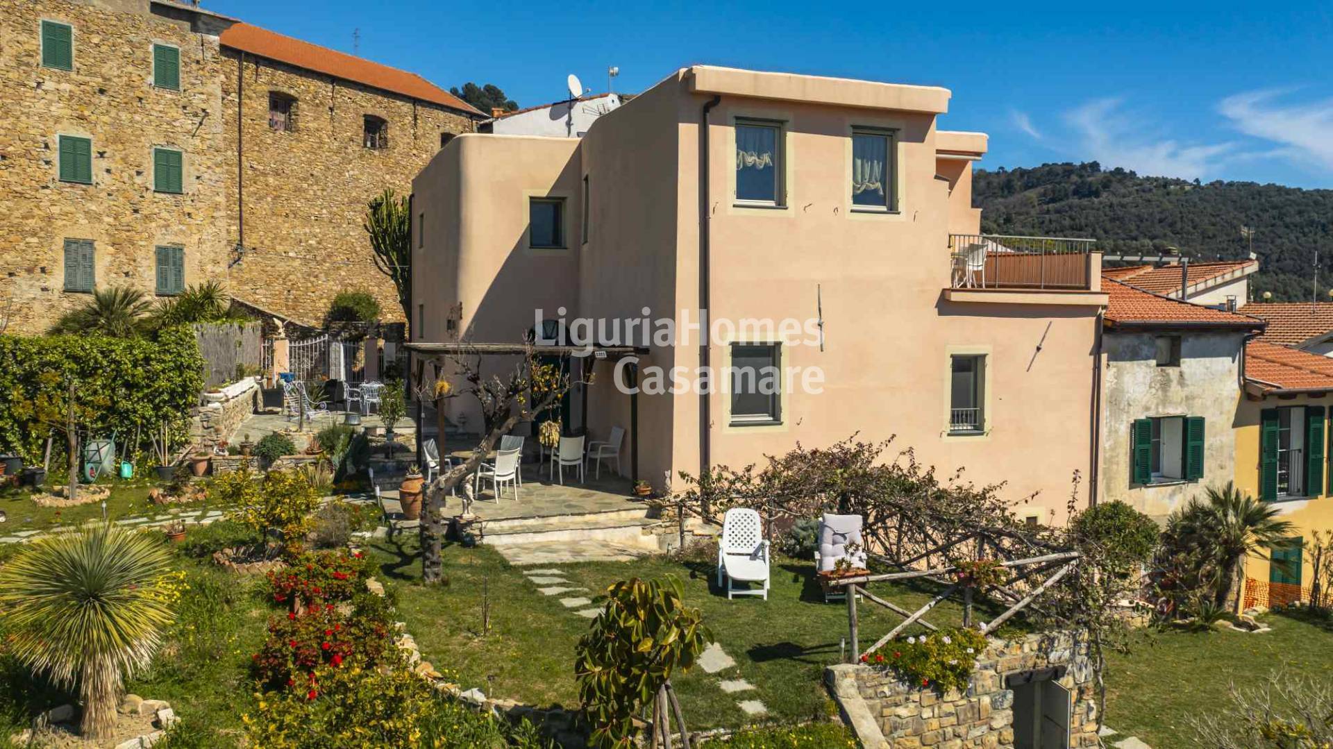 4 Bed Villa, Via Anfossi, Pompeiana — Photo 1 (Pompeiana, Liguria)