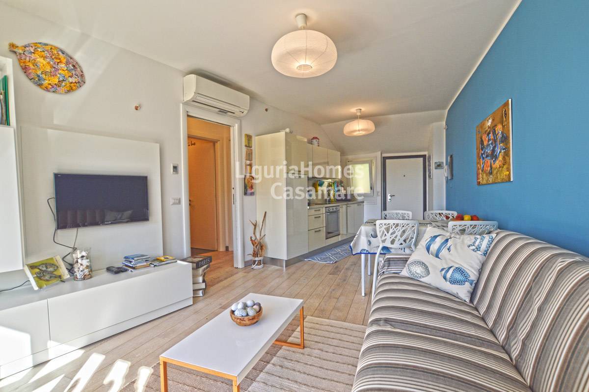 2 Bed Penthouse Apartment, Via Privata Bellavista, Vallecrosia — Photo 3 (Vallecrosia, Liguria)
