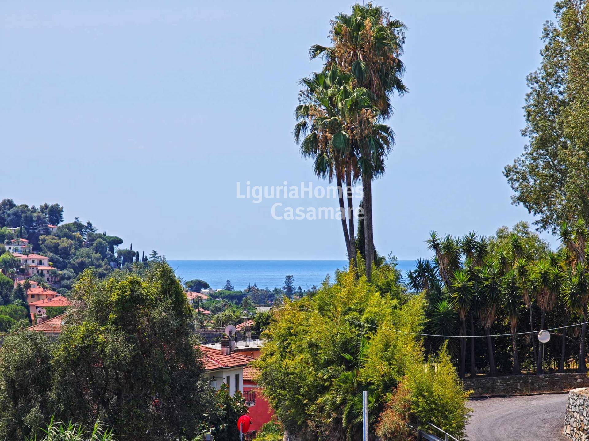 2 Bed Penthouse Apartment, Via Privata Bellavista, Vallecrosia — Photo 13 (Vallecrosia, Liguria)